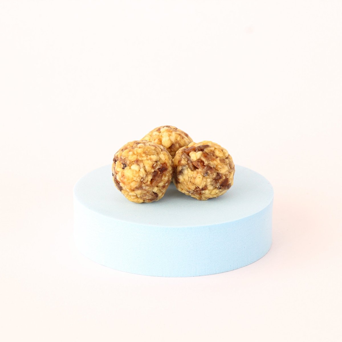 Apple Pie Energy Bites - The Little Lunchbox