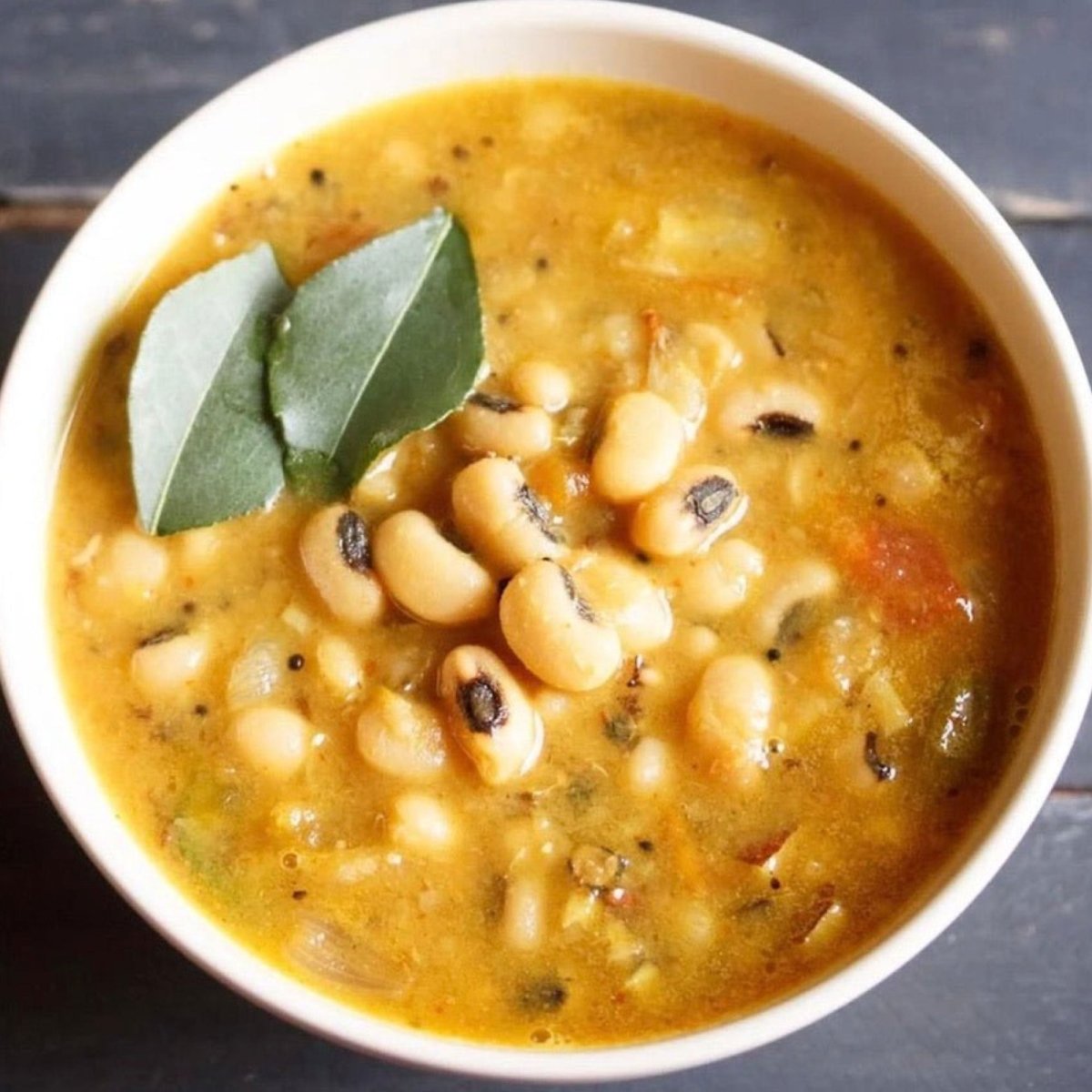Oshomo Kerelan-Style Black Eye Pea Curry - Oshomo