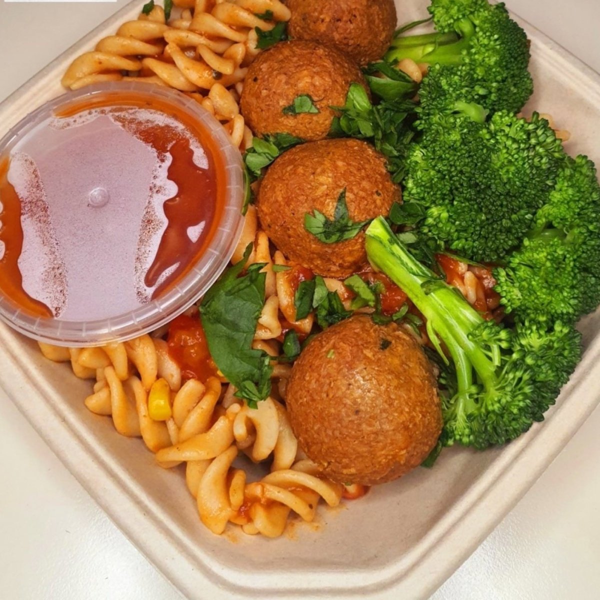 Spooner Meals Vegan Meatballs with Brown Pasta - Spooner Meals